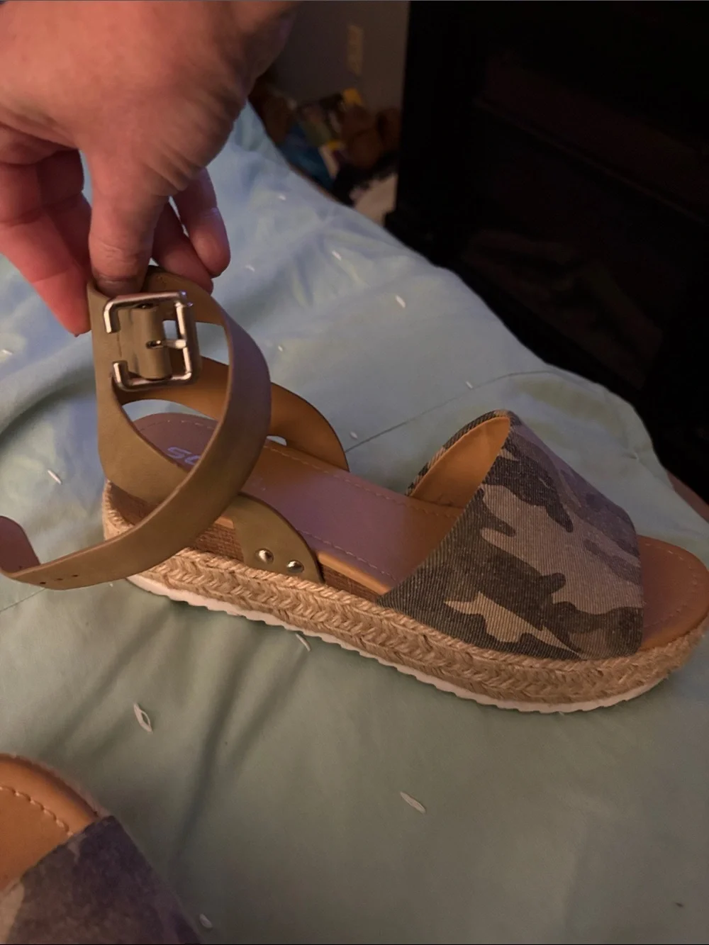 Women’s Camouflage Espadrille Sandals - Olive Green size 10